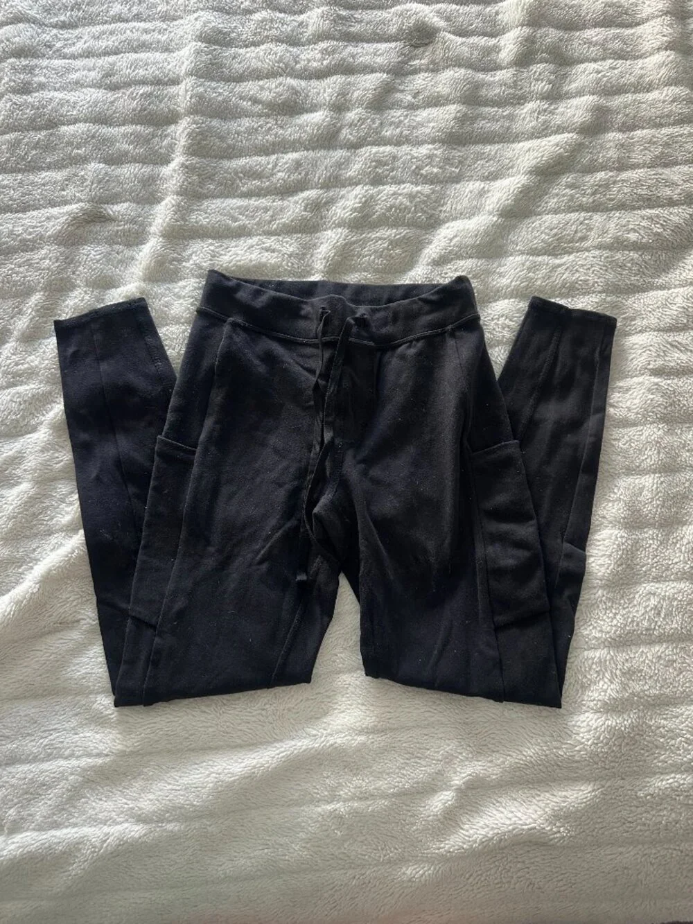 ALO Yoga high waisted 7/8 leggings with drawstring and pockets size xsmall